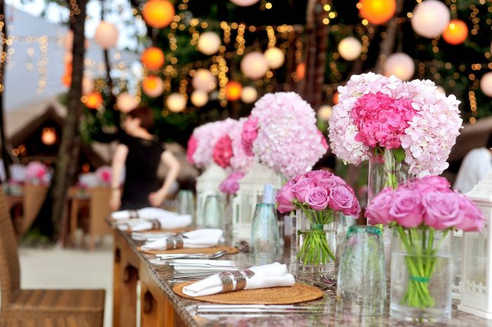 Outdoor wedding Top tricks to staying cool on your wedding day