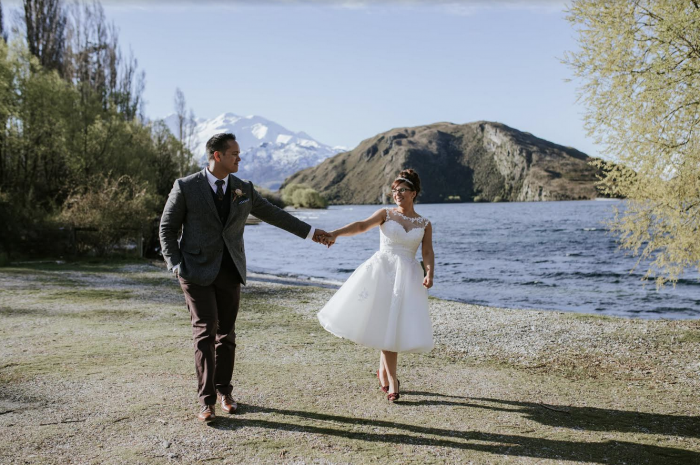 MOLLY-MAE Beautiful tea length wedding dress with a 1950s retro edge