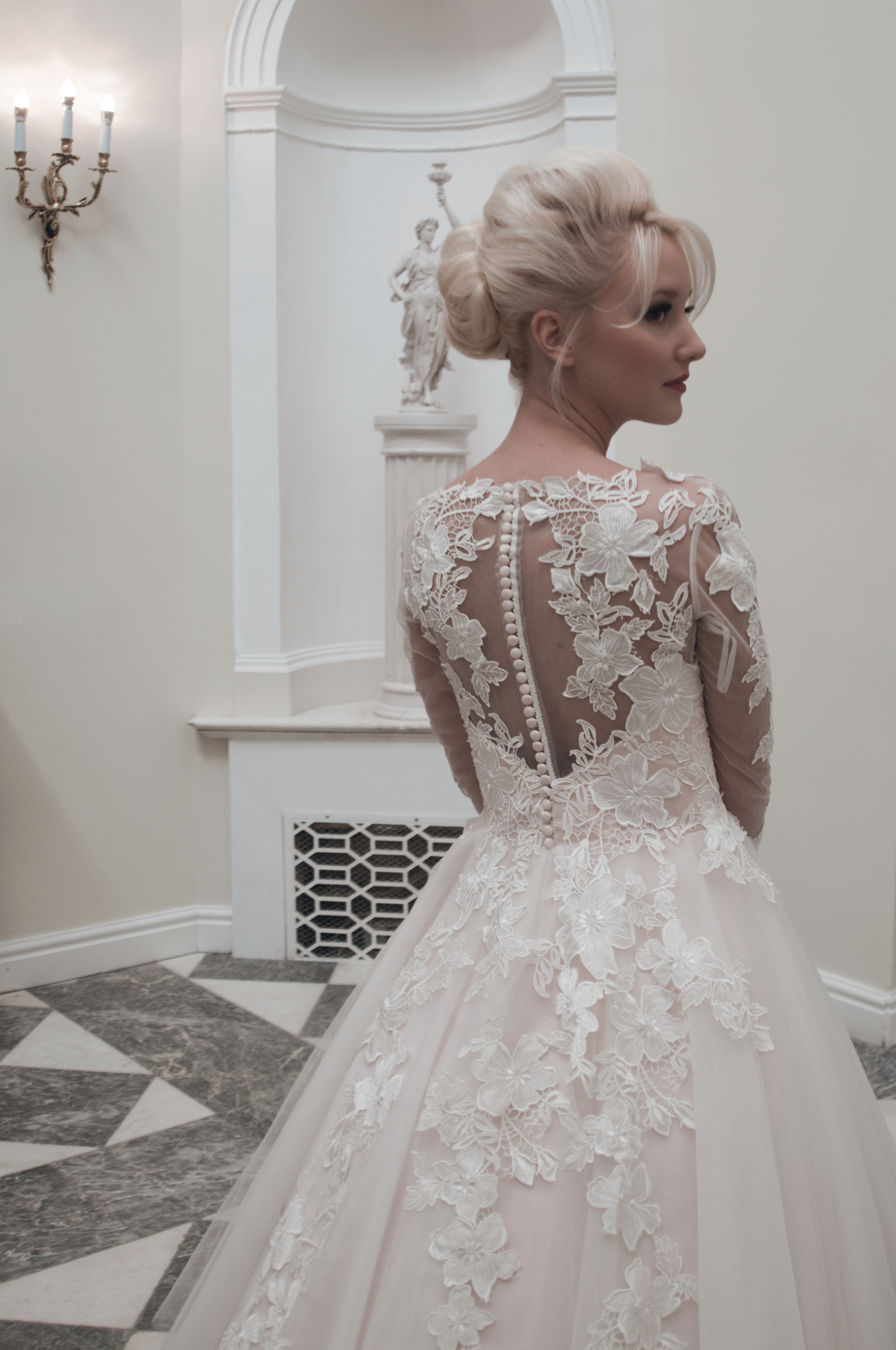 themes for short wedding dresses