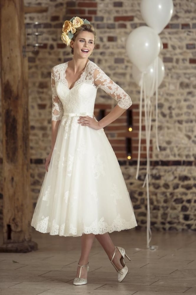Brighton Belle by True Bride Sample Sale Gown Size 22, ROSIE Tea Length Vintage 1950s 60s Short Wedding Dress With Sleeves